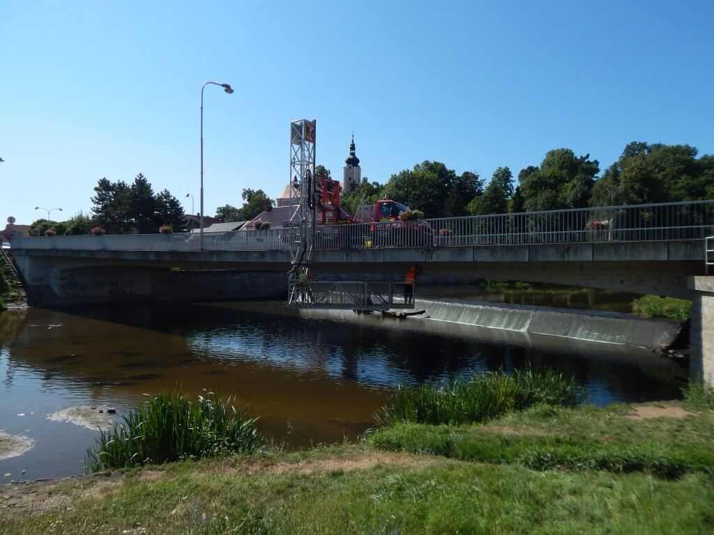 Oslavany bridge - installation
